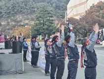 251104 25년 단체교섭 승리를 위한 퇴근선전전